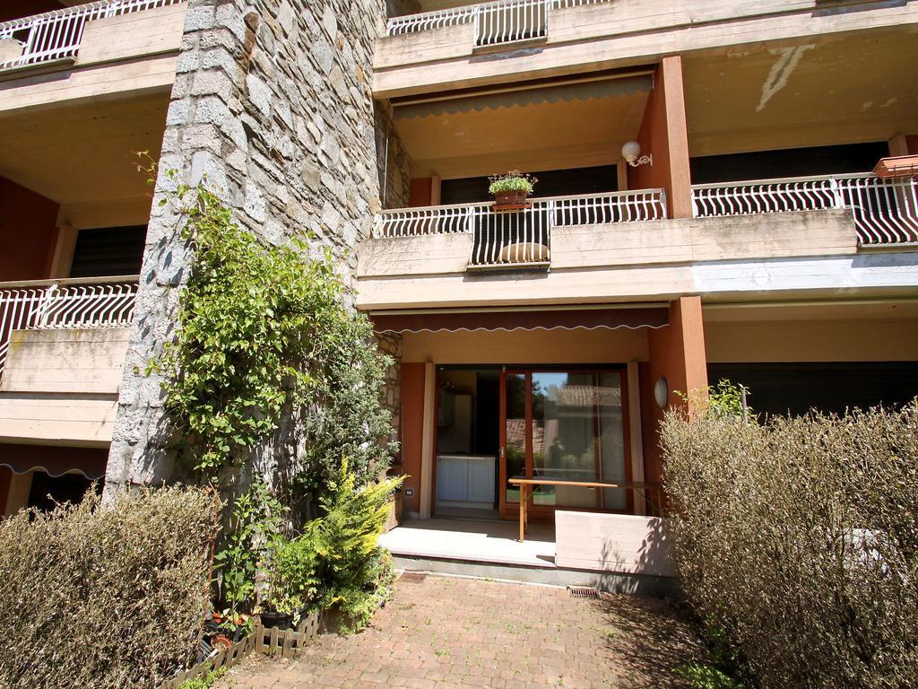 Apartment Hermitage-5 By Interhome Porto Valtravaglia Quarto foto