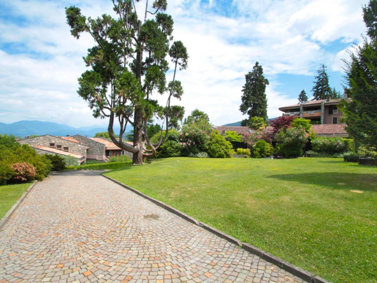 Apartment Hermitage-5 By Interhome Porto Valtravaglia Exterior foto